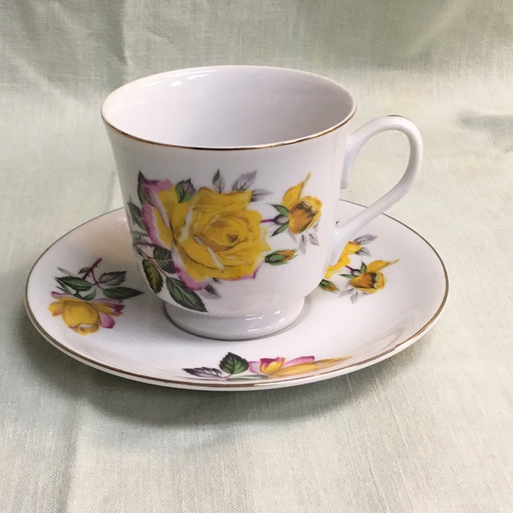 Vintage Yellow Roses Tea cup and Saucer Japan